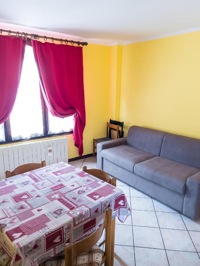 Aparthotel El Rocol Vezza dʼOglio Exterior foto