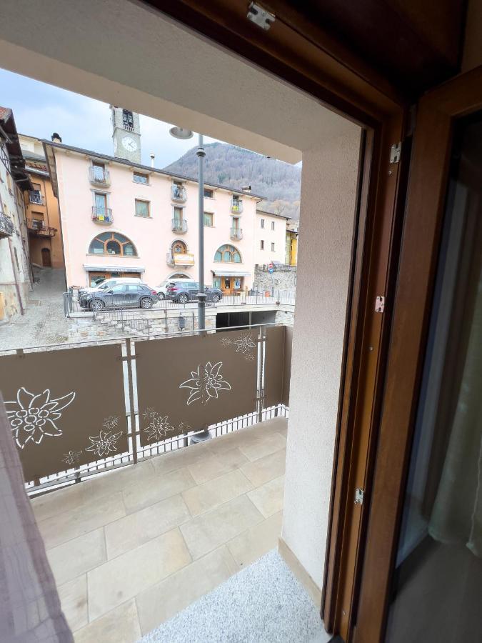 Aparthotel El Rocol Vezza dʼOglio Exterior foto